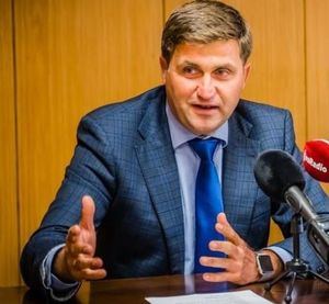 Roquetas de Mar reivindica su modelo de mesas por la convivencia