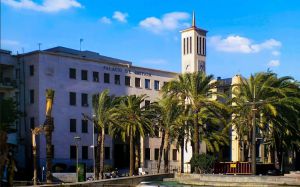 Recurre su expulsión pese a entrar ilegalmente por Almería, carecer de documentación y acumular antecedentes