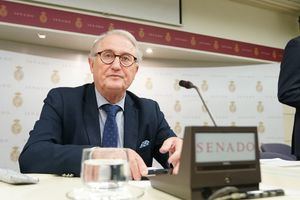 Caicedo exige en el Senado agua y menos burocracia