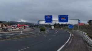 Almería se libra del caos circulatorio en el inicio del puente del Primero de Mayo