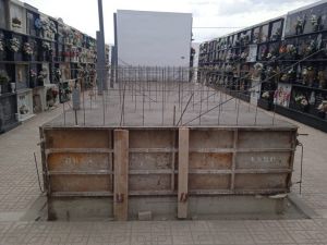 Lo que cuesta morirse en Almería... y que te entierren