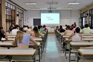 La UAL extrema el rastreos tecnológicos ante la PAU más masiva de la historia