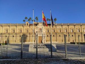 Comienza una legislatura en la que Almería renueva la mitad de sus parlamentarios