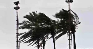 Almería entra en alerta por fuertes rachas de viento y fuerte oleaje
