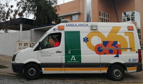 Cinco jóvenes hospitalizados tras una colisión vehicular en Almería