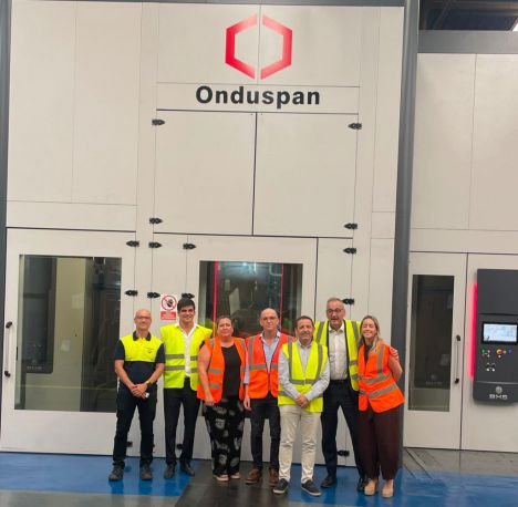 Casquet visita las obras de modernización y ampliación de la empresa Onduspan