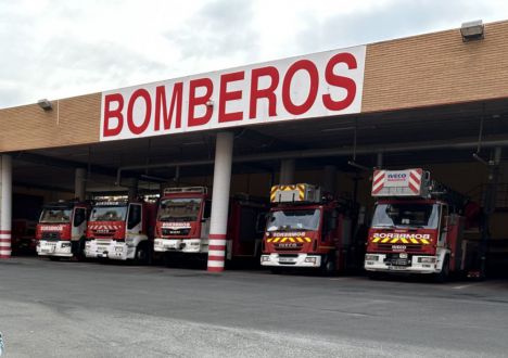 Una mujer sufre una crisis de ansiedad tras el incendio de una vivienda en Almería