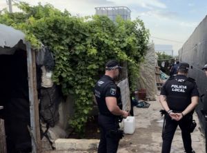 El Ejido erradica un nuevo asentamiento ilegal en el núcleo de San Agustín