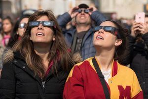 Almería reporta cuatro urgencias oculares tras el eclipse solar