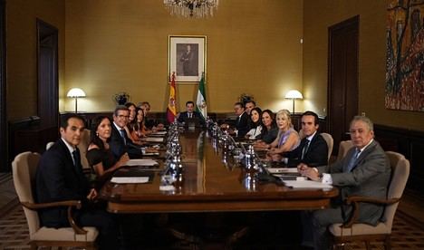 Nuevo Gobierno andaluz inicia legislatura tras incendio en Los Gallardos (Almería)