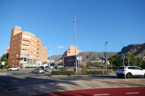Almería se sitúa en la zona media de seguridad vial en el estudio sobre conducción en capitales