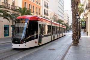 Almería explora de nuevo la llegada del tranvía con un análisis actualizado