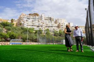 Antonio Bonilla supervisa mejoras en el campo de fútbol-5