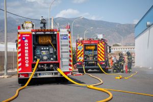 Dos heridos en el incendio de un bloque residencial en la provincia de Almería