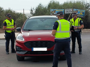 Vícar inspeccionó 149 vehículos en una campaña contra las distracciones al volante