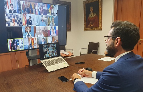 El alcalde pide al ministro Escrivá recursos para que el IMV llegue de manera eficaz