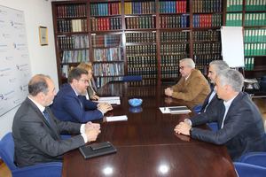 Junta y Autoridad Portuaria de Almería apuestan por el transporte marítimo de hortalizas