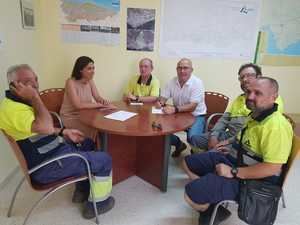 Una veintena de personas en el operativo de limpieza en San Juan en Adra