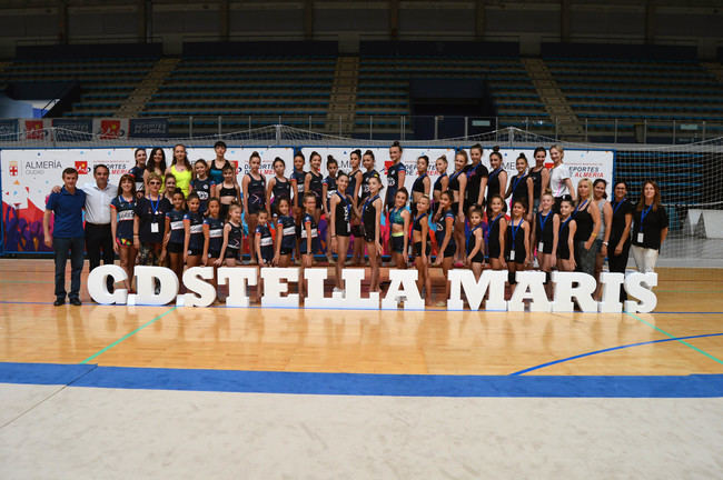 Treinta gimnastas perfeccionan la técnica en el Clínic de Stella Maris con Manola Belda