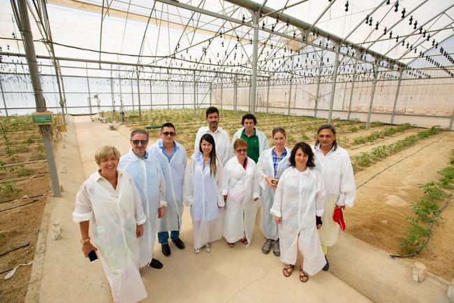 Almería muestra su tecnología solar y agrícola a una delegación de Armenia