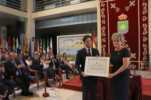 Góngora apela al consenso en materia hídrica, educación y política de inmigración en el XXXVI Día del Municipio