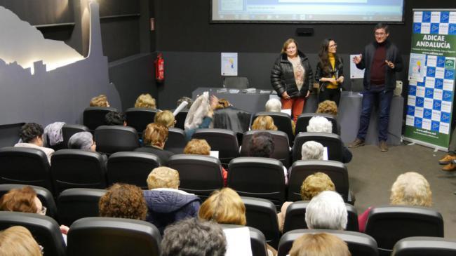 Abderitanos se forman en educación financiera y ahorro familiar