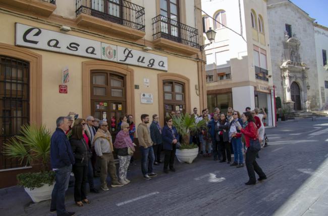 Medio centenar de turistas se adentran en la sabrosa historia de la Capital Gastronómica