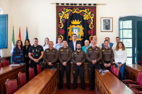 Toman posesión los nuevos guardas rurales, un policía local y un técnico en el Ayuntamiento de Níjar