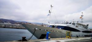 El yate-crucero Harmony V hace su cuarta escala en el Puerto de Almería