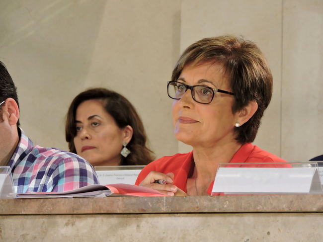Valverde ve un 'acuerdo del trifachito' el reparto de asesores municipales