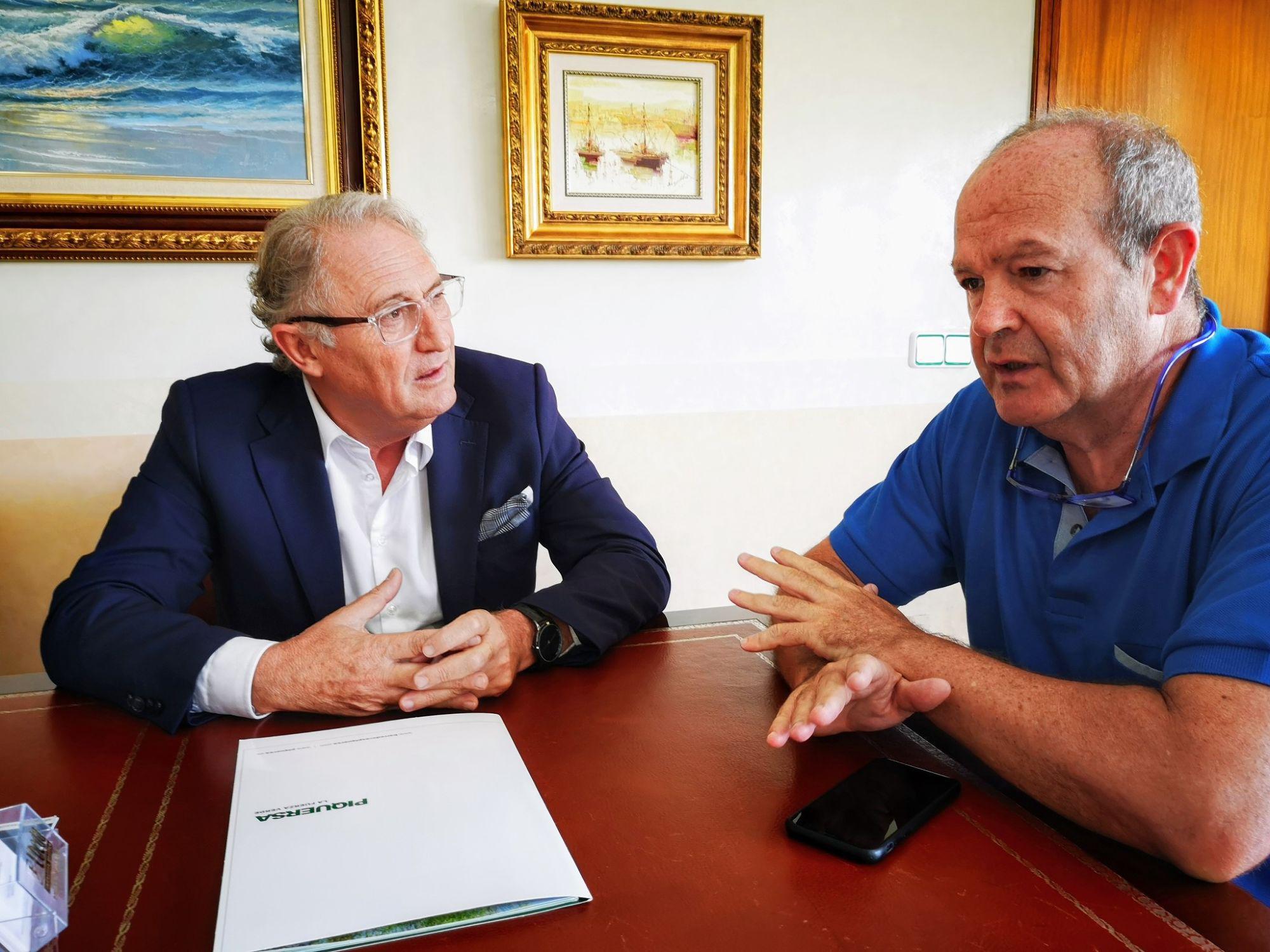 El presidente de la Autoridad Portuaria de Bilbao visita el Puerto de Almería