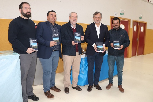 Presentado en San Agustín el libro ‘Gastronomía y poesía en La Alpujarra’