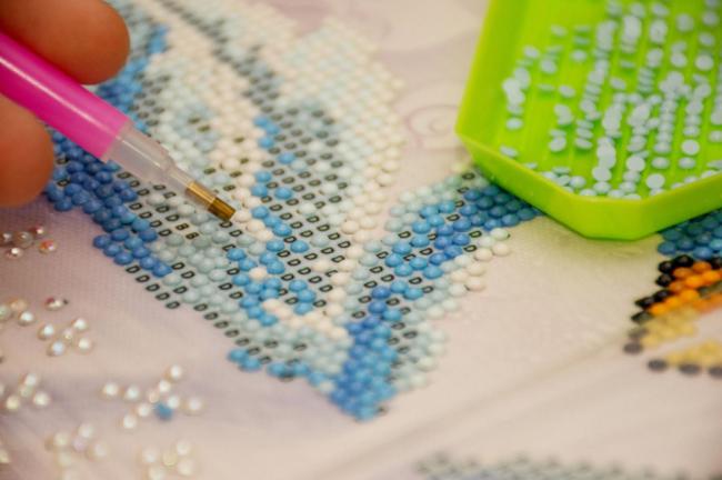 Creatividad en casa: Una introducción a los proyectos artísticos populares de bricolaje