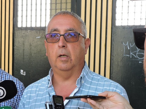 Alfonso dice reparto directo de horas en los campos de fútbol que el PSOE pidió era posible
