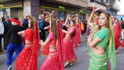 Adra vive con fervor el gran día de Carnaval