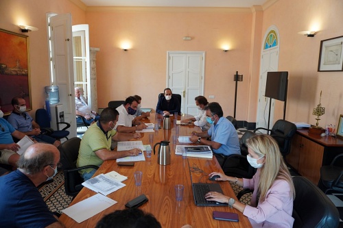 Ayuntamiento de Carboneras y sector pesquero proponen a la Junta un nuevo puerto