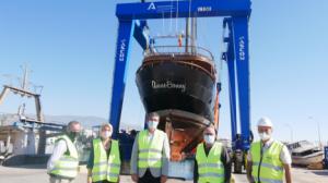 El nuevo pórtico grúa del Puerto de Adra entra en funcionamiento