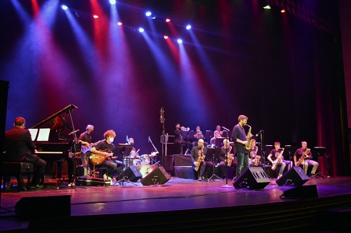 La cantera del jazz muestra su talento en el concierto con la Big Band Swing&Funk
