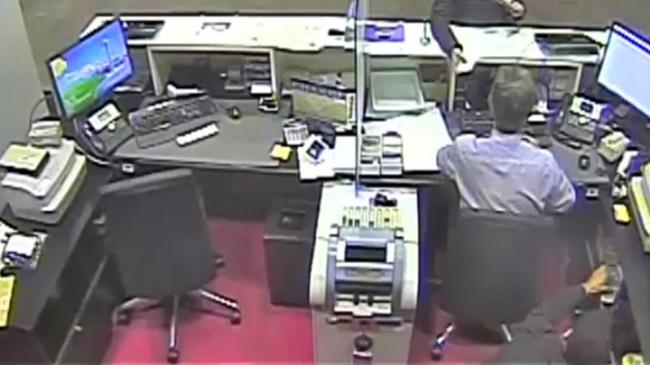 Detenidos en Almería cuatro atracadores de bancos que habían robado más de 200.000 euros