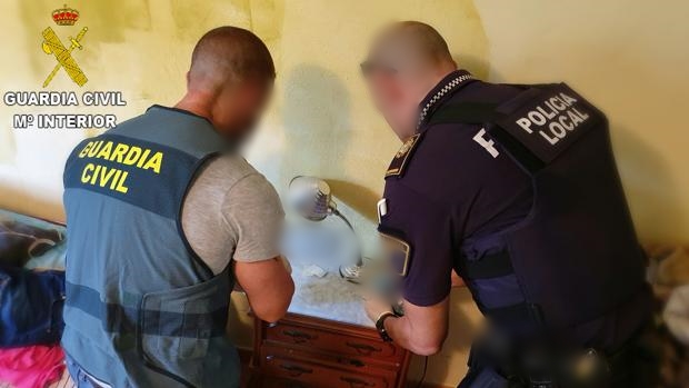 Detenidos por robar en Iznalloz e intentarlo en Tabernas
