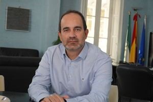 El PSOE alerta sobre el "agujero económico" en Carboneras por incumplimientos del alcalde