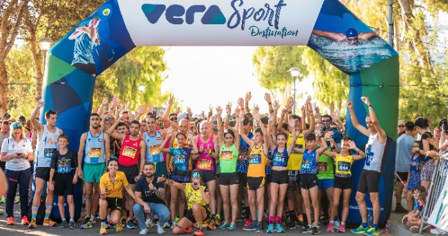 Más de 800 corredores participan en la X Media Maratón Ciudad de Vera