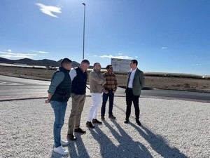 Inaugurada la glorieta del Cautivo en Níjar para mejorar la seguridad vial