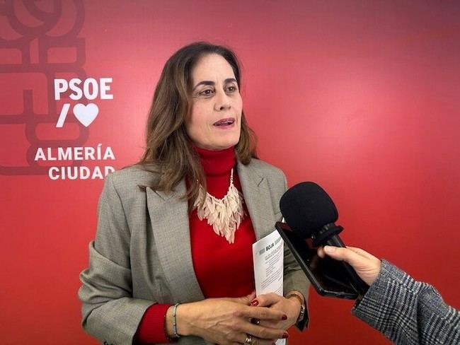 El PSOE critica incumplimientos con los bomberos de la capital