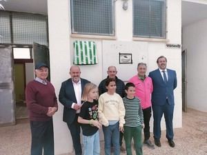 Dalías homenajea a "El Papi" con un emotivo partido de fútbol y placa conmemorativa