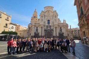 Más de 50 mayores de Adra disfrutan de un viaje a Murcia en la Semana del Mayor