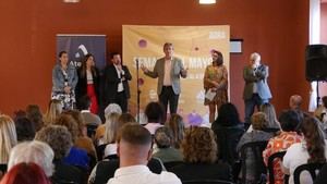 Adra rinde homenaje a los auxiliares del Servicio de Ayuda a Domicilio en su tradicional merienda