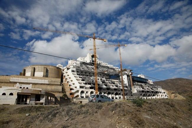 El Gobierno prevé demoler parte del hotel Algarrobico si no hay acuerdo con la Junta