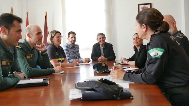 Adra refuerza seguridad y limpieza para una Semana Santa segura