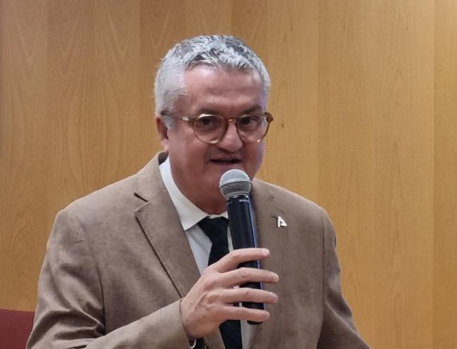 El delegado de Salud insiste en que no mintió ante la detección de 10 casos de cáncer de mama en Almería